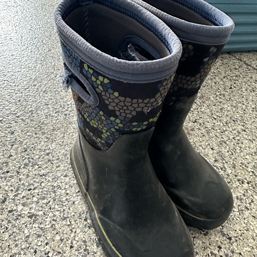 Kids Bogg Boots 13